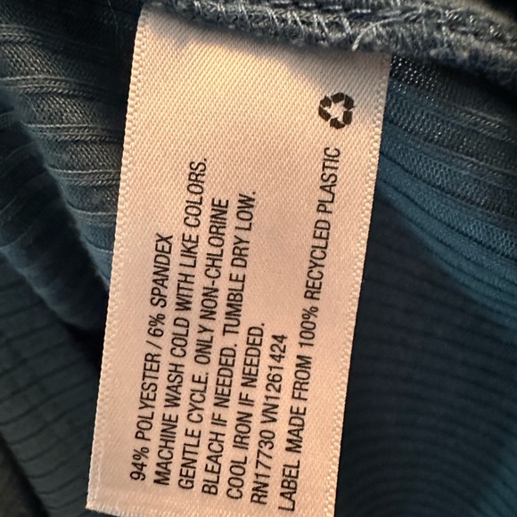 Mossimo long sleeve shirt - Picture 3 of 4